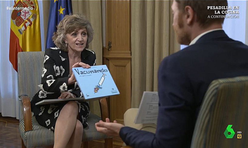 Carcedo recomienda el libro ‘Vacunando’ para inmunizarse frente a la «ignorancia» del movimiento antivacunas