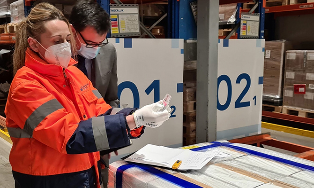 Castilla y León intensifica la campaña de vacunación frente a la covid-19 tras la llegada de 51.800 dosis de AstraZeneca
