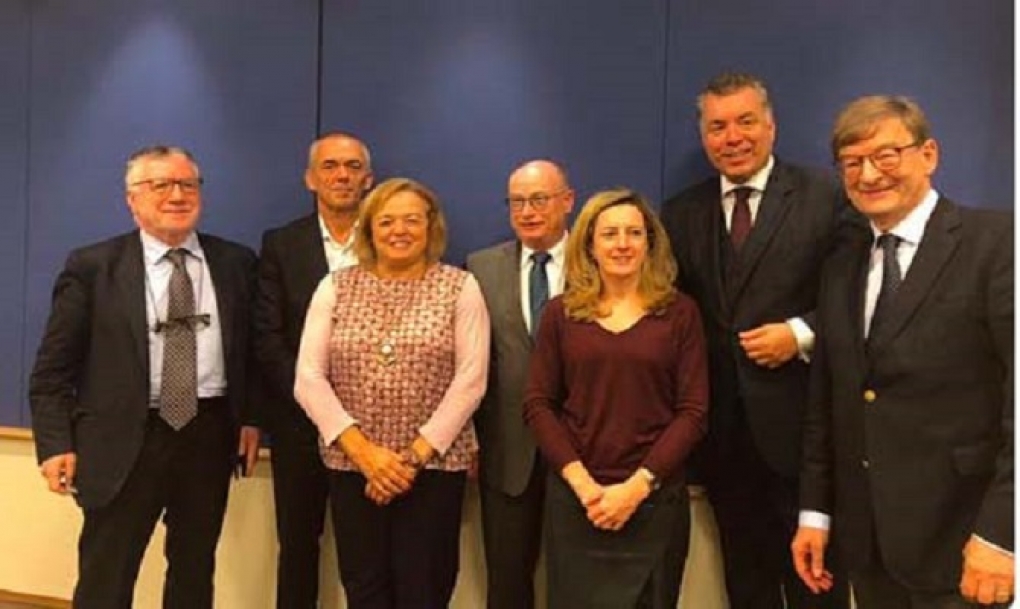 Los líderes de la ciencia de Europa piden más financiación a la UE para competir internacionalmente