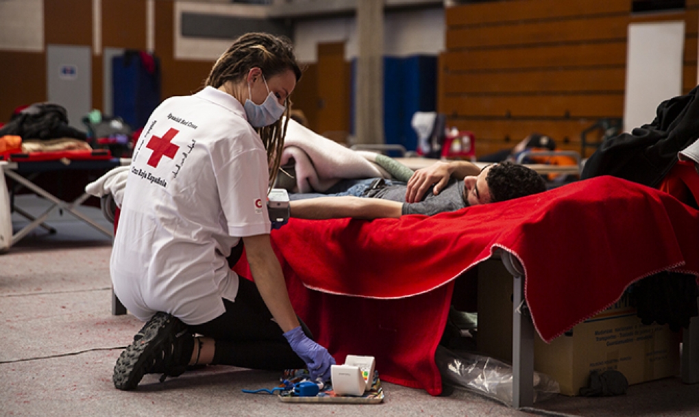 Cruz Roja vuelve a poner en marcha medidas de emergencia ante los brotes de COVID-19