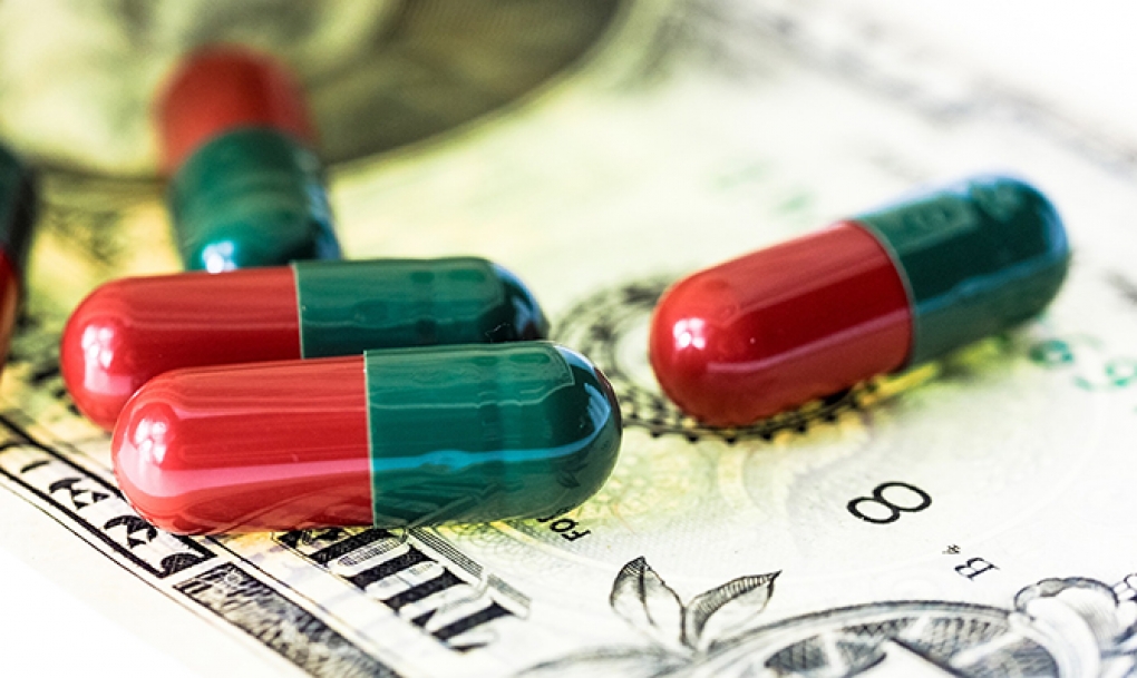 Los estudiantes de Medicina defienden el acceso universal a los medicamentos