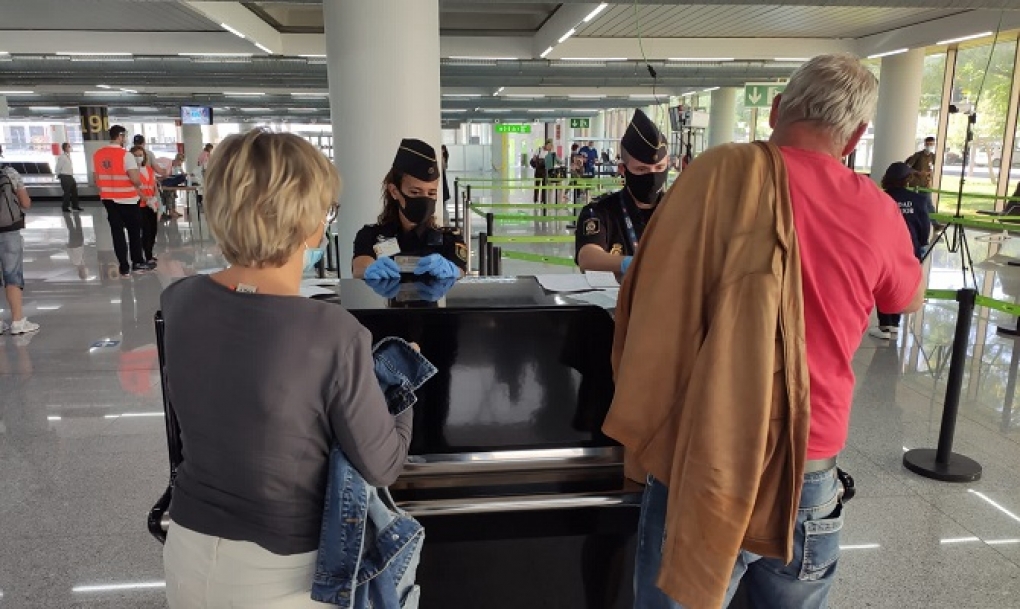 Los casos de COVID-19 siguen bajando en España, con 40 diagnosticados en las últimas 24 horas y 25 fallecidos la última semana