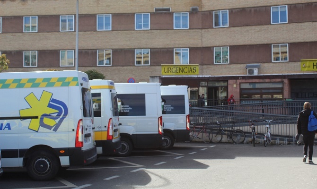 Más de dieciséis horas a la espera de una ambulancia para una persona de 98 años en el Hospital de Salamanca