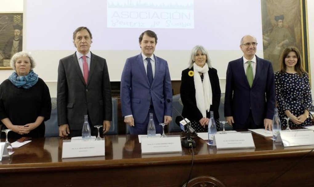 Mañueco afirma que «no valen medias tintas y ni las posturas de perfil» ante la violencia de género