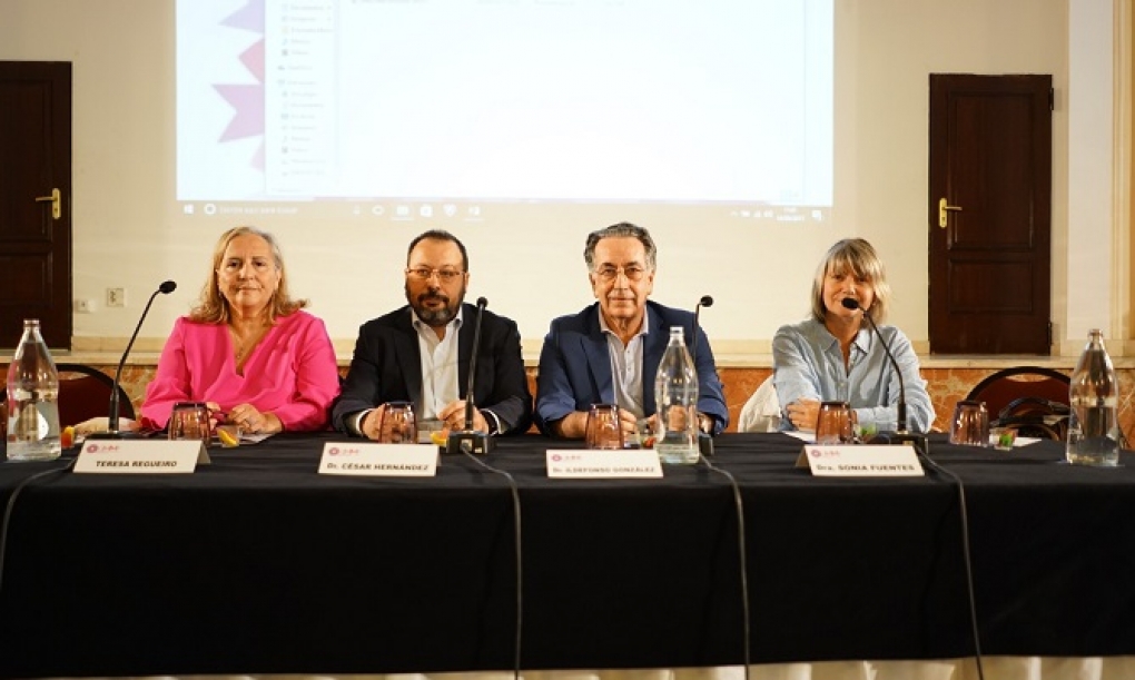 El 90% de los pacientes con mieloma múltiple sufre lesiones óseas durante todo el periodo de la enfermedad que incrementan su morbilidad