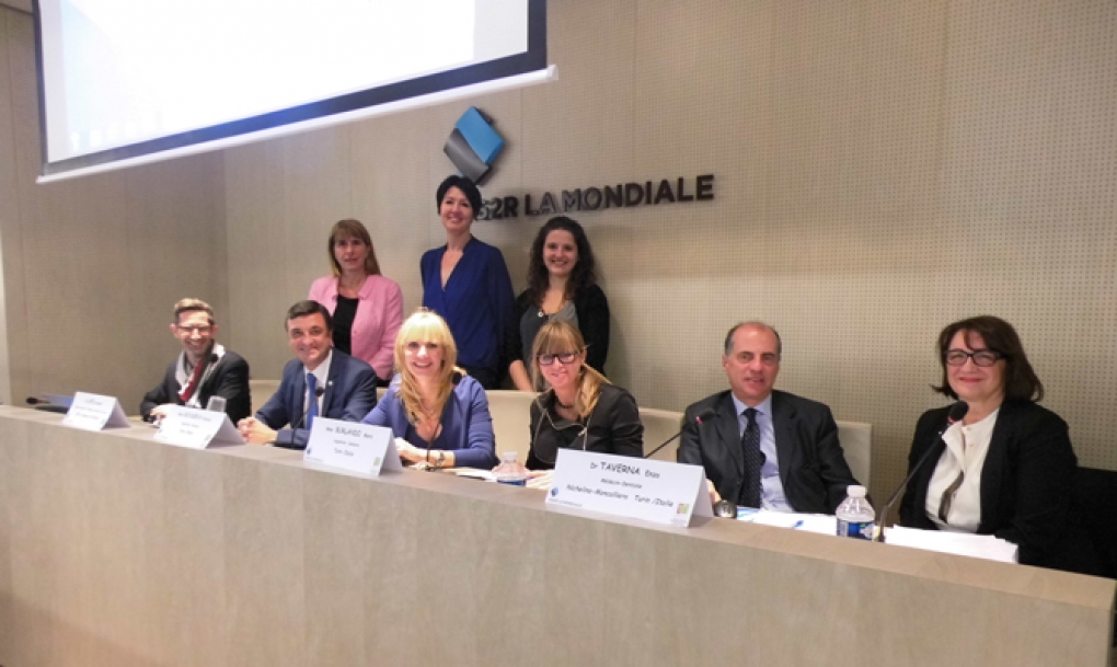 El Consejo General de Dentistas muestra su preocupación por los casos de intrusismo en un coloquio europeo