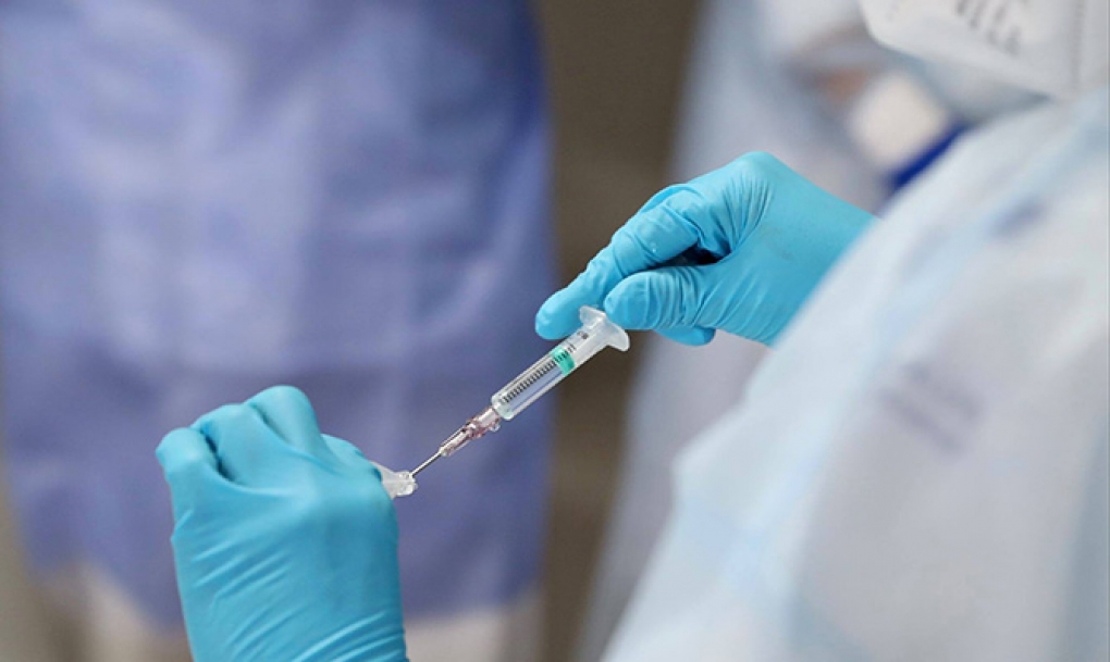 Europa pide no retrasar la segunda dosis de la vacuna contra la COVID-19 más de 42 días
