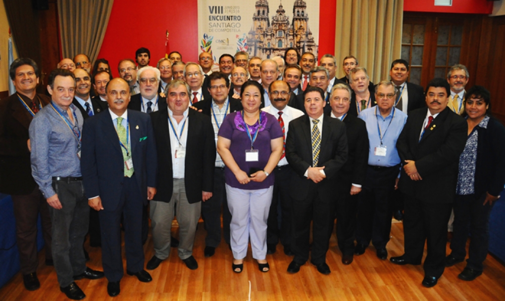 El Foro Iberoamericano de Entidades Médicas aprueba la ‘Declaración de Santiago’ para dignificar la profesión médica