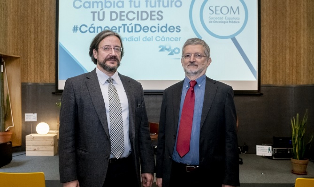 El cáncer se estabiliza en España, pero con un continuo aumento entre las mujeres frente al descenso en los hombres