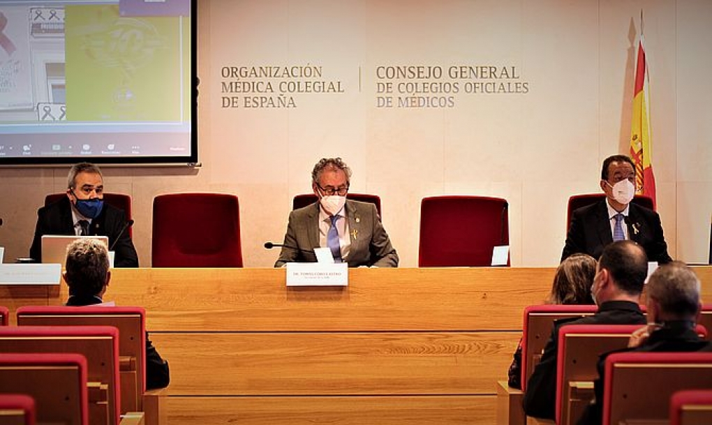 La pandemia aumenta las agresiones en forma de insultos y amenazas a médicas de Atención Primaria