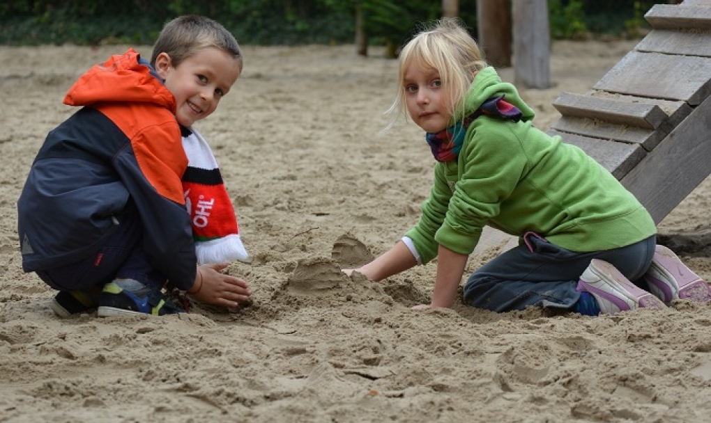 Una bacteria propia de hospitales se encuentra en parques infantiles de Madrid