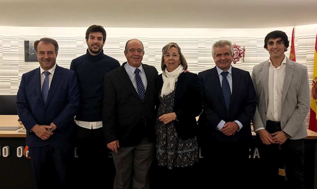 Reconocidos especialistas exponen las últimas innovaciones en el campo de la periodoncia y la implantología dental