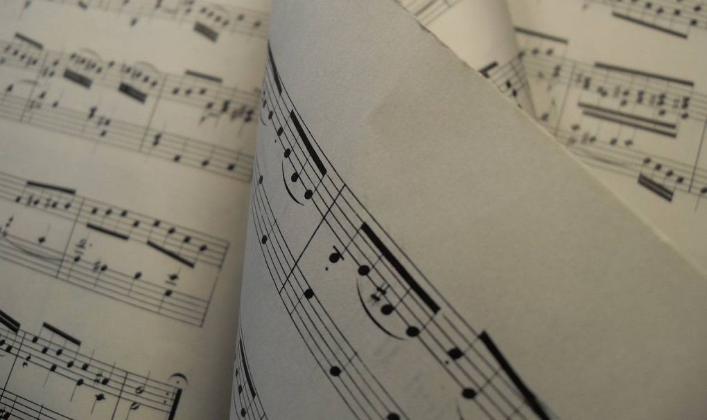 La música de fondo podría mejorar la memoria en el alzhéimer o deterioro cognitivo