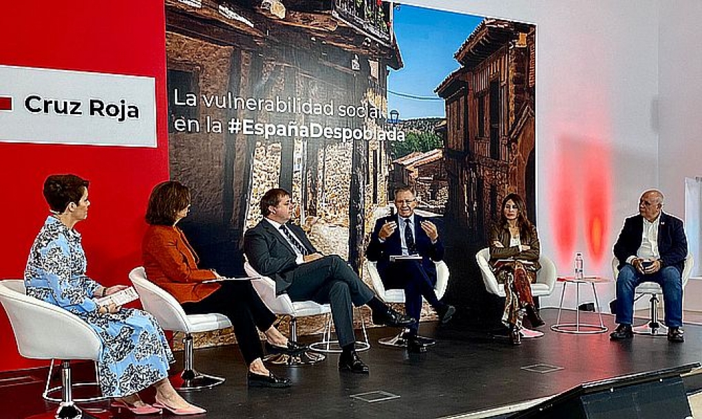 «Hay que trasladar a la sociedad las dificultades y barreras de los que viven su día a día en la España despoblada»