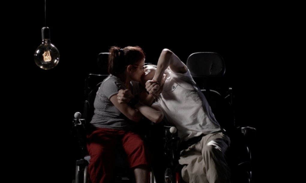 &#8216;No mires a otro lado&#8217;, una campaña para visibilizar la sexualidad de las personas con parálisis cerebral