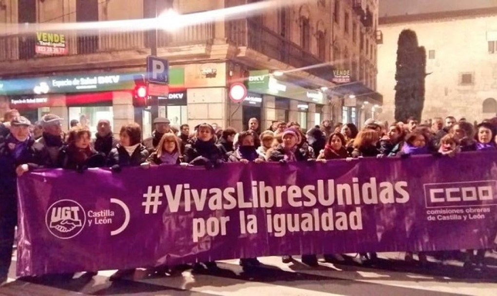 Una ‘marea morada’ tiñe las ciudades españolas para rechazar cualquier «paso atrás» en la lucha contra la violencia de género