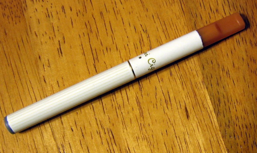 El CSIC desarrolla un método para analizar los compuestos que se absorben al usar cigarrillos electrónicos
