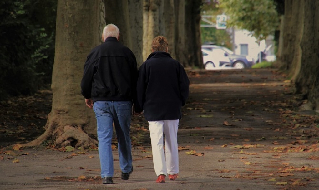 Las relaciones sociales: clave para la felicidad entre los más mayores