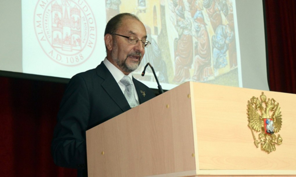 Fernando Simón, honoris causa por la universidad rusa Rostov State Medical University
