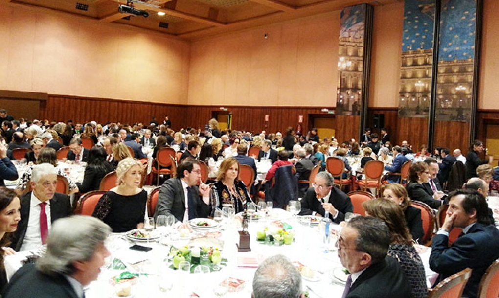 M&aacute;s de 750 personas participan en la cena ben&eacute;fica de la Asociaci&oacute;n Espa&ntilde;ola contra el C&aacute;ncer