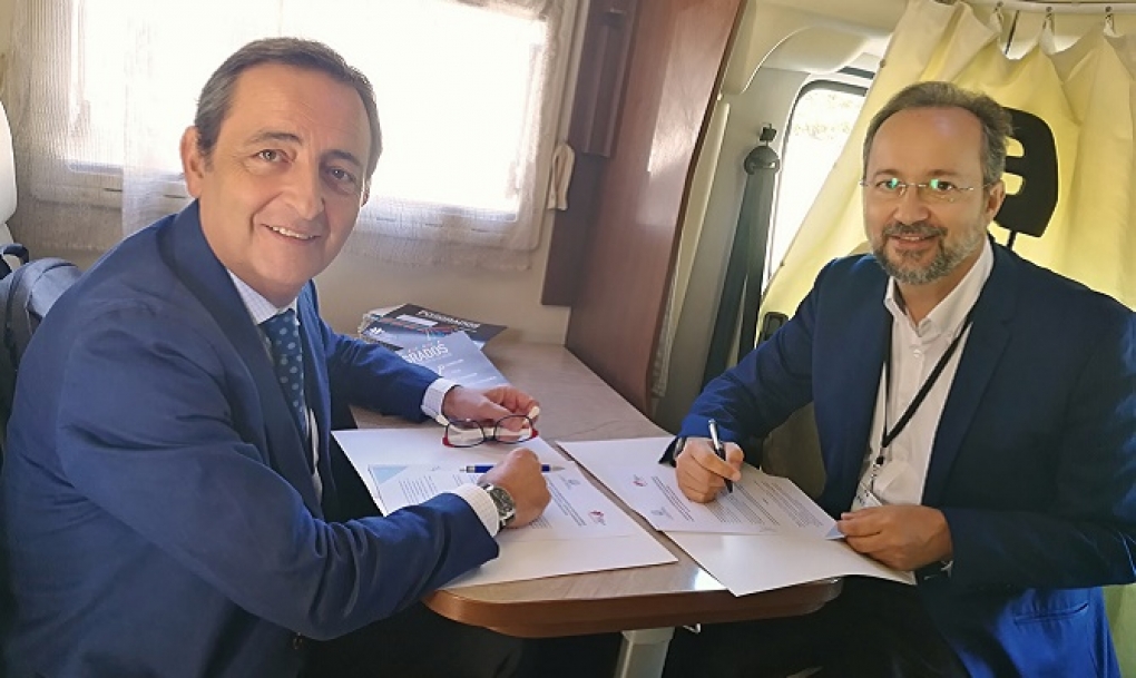 Acuerdo entre el Centro de Humanización de la Salud y la Sociedad Española de Geriatría
