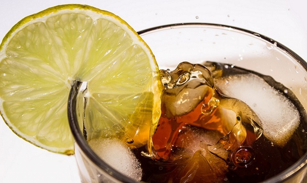 El consumo de bebidas azucaradas cae el 2,2% en Cataluña por el impuesto especial