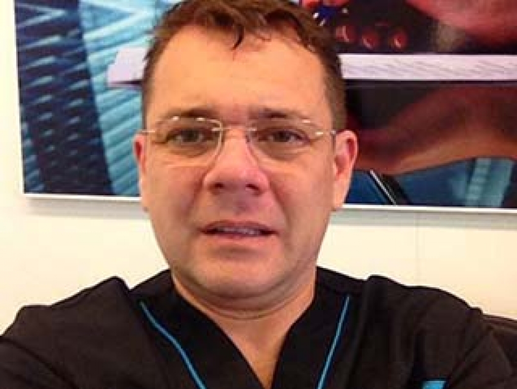 Los implantes dentales baratos tienen riesgos