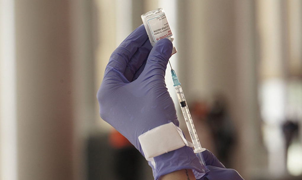 Los pacientes de Castilla y León que hayan pasado la covid-19 hace cuatro semanas ya tienen disponible la autocita para vacunarse