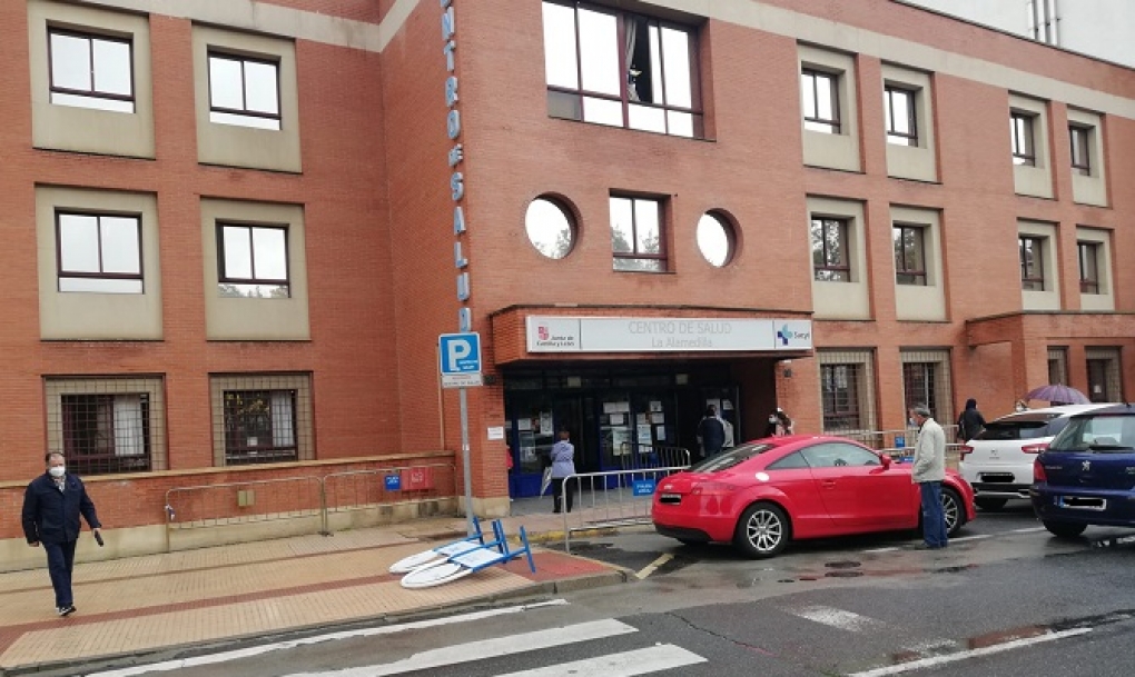 Castilla y León sigue superando los mil casos diarios de COVID-19 y sufre otros 25 fallecimientos