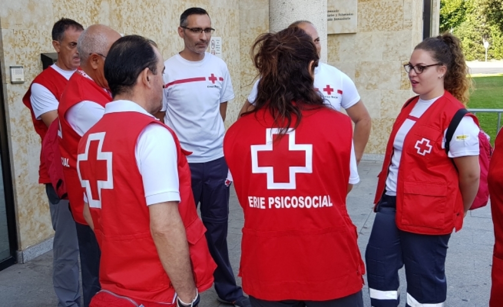 Trece voluntarios de Cruz Roja Castilla y León reforzarán la atención a personas migrantes llegadas a costas andaluzas