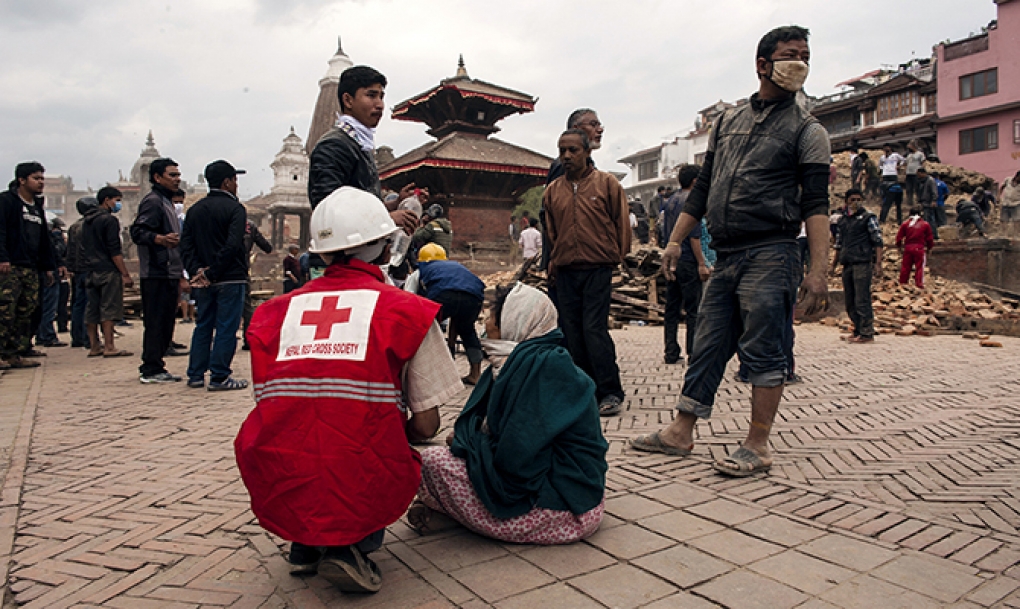 Cruz Roja Española envía material de ayuda a las víctimas del seísmo de Nepal
