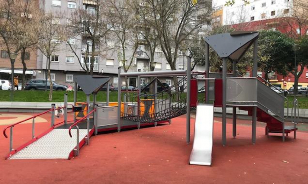 El Ayuntamiento de Salamanca habilita 35 zonas infantiles con juegos adaptados para personas con discapacidad