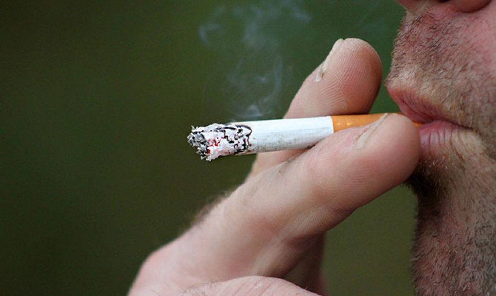 Los médicos piden aplicar normas estatales más estrictas para combatir el tabaquismo