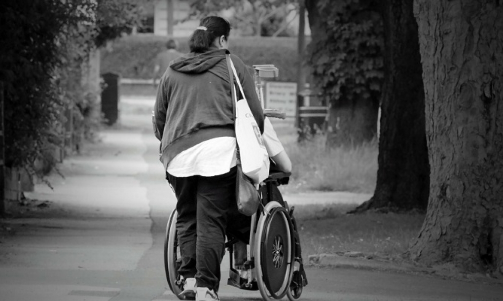 1,8 millones de personas con movilidad reducida dependen de terceros para salir de casa y 100.000 no salen nunca
