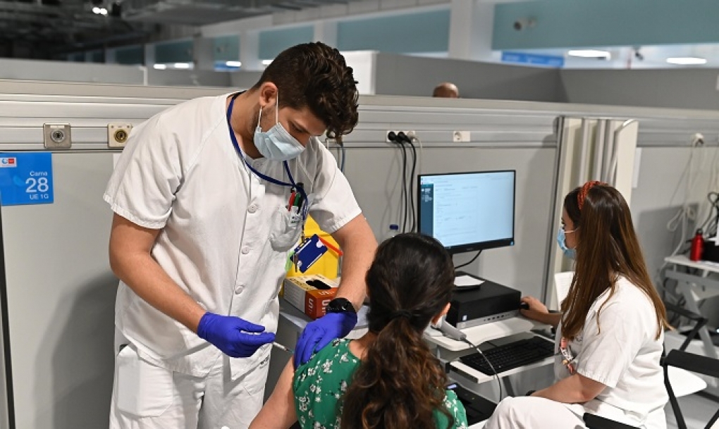 Lento descenso de la covid-19 en España, que vuelve a sumar 14.336 casos y 144 fallecidos