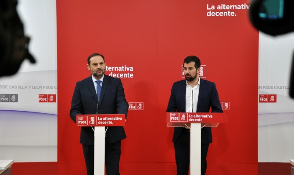 La sentencia contra las Unidades de Gestión Clínica reaviva la petición de dimisión de Sáez Aguado