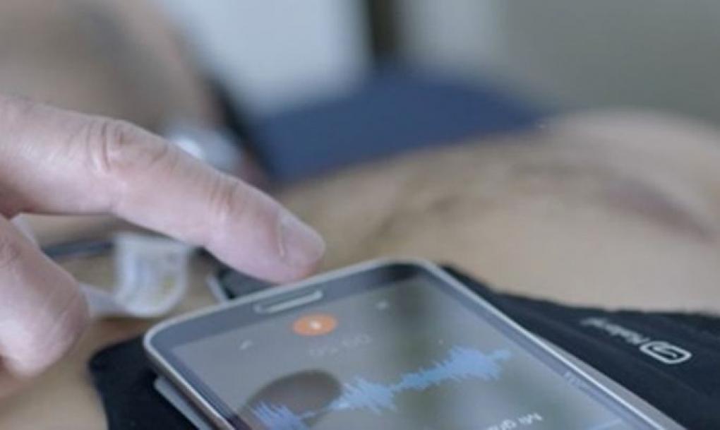 Un teléfono inteligente para detectar la apnea del sueño en casa