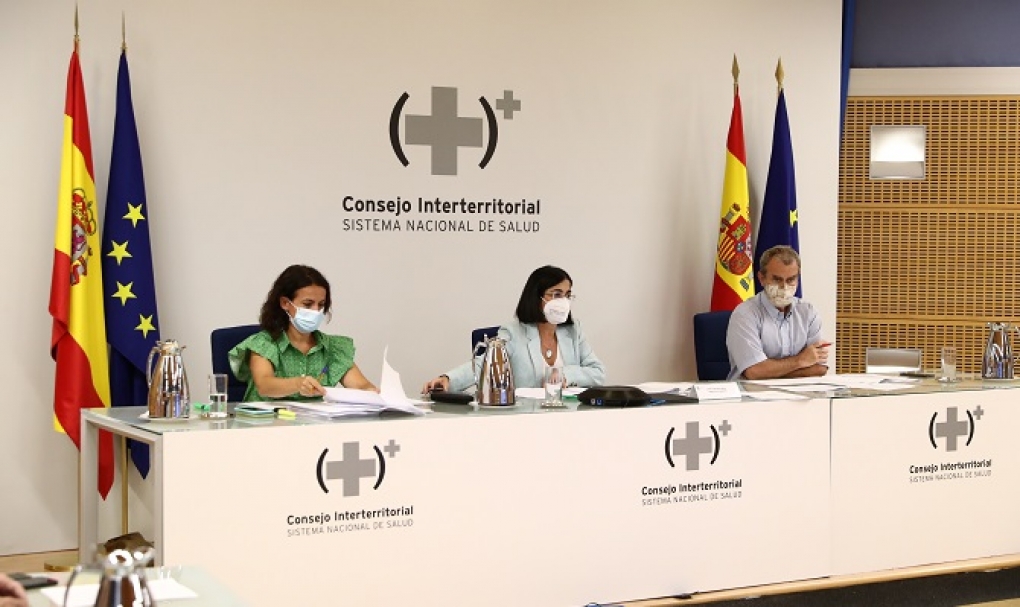La incidencia de la covid-19 en España baja de 300 casos por 100.000 habitantes, pero todavía en riesgo muy alto de transmisión