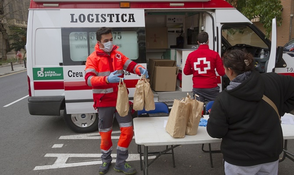 300.000 intervenciones realizadas gracias a casi 12.000 voluntarios movilizados con el plan Cruz Roja Responde frente al COVID-19