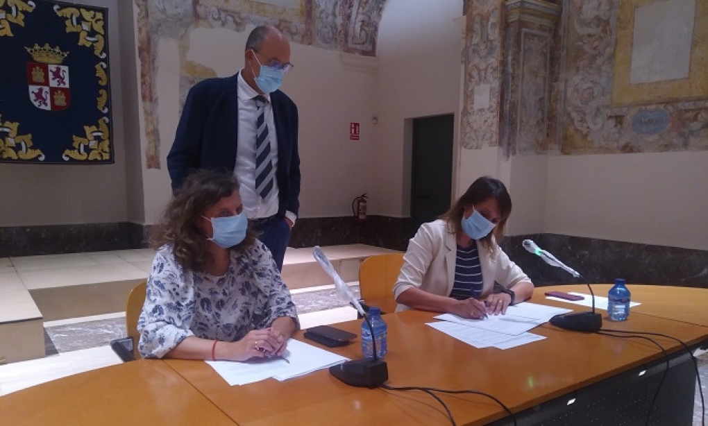 Acuerdo para mejorar las condiciones de los docentes y afrontar con mayores garant&iacute;as el curso de la COVID-19