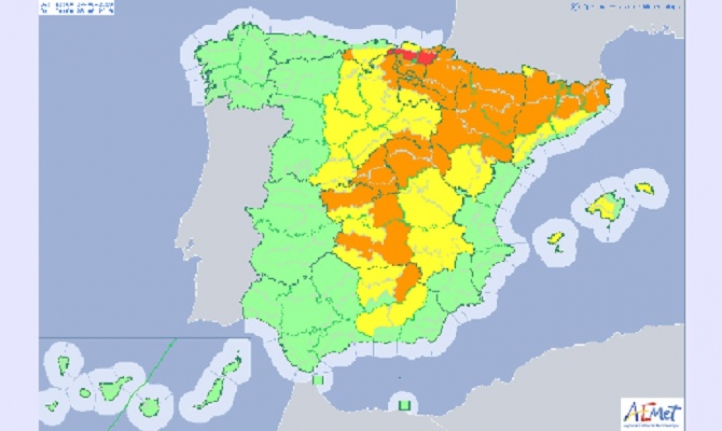 Expertos sanitarios piden extremar las precauciones ante la ola de calor con los primeros avisos rojos en España