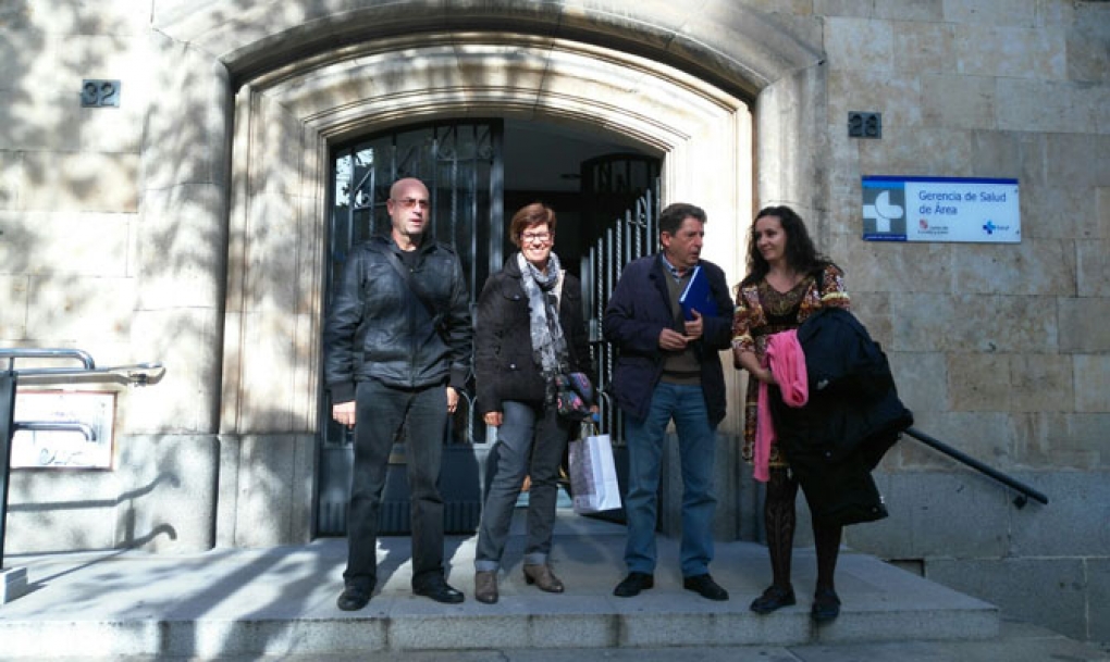 La gerencia del hospital se compromete a mejorar la transparencia de las listas de espera a partir de diciembre