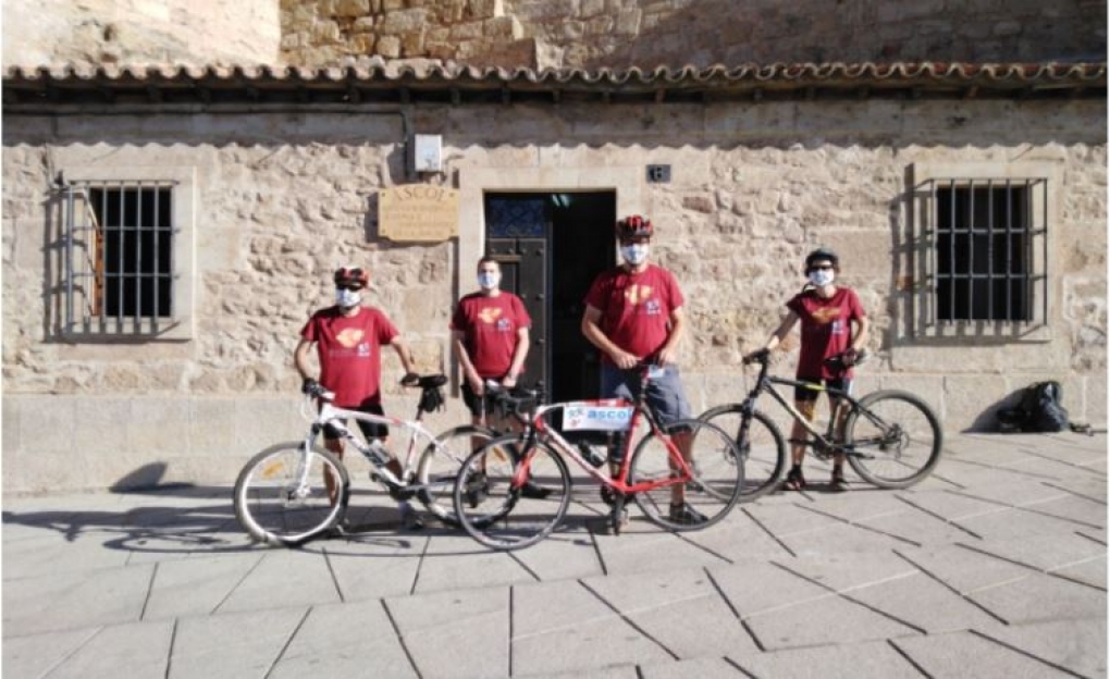 Recorre en bicicleta los pueblos de Salamanca para recaudar fondos a favor de la Asociación contra la Leucemia y Enfermedades de la Sangre