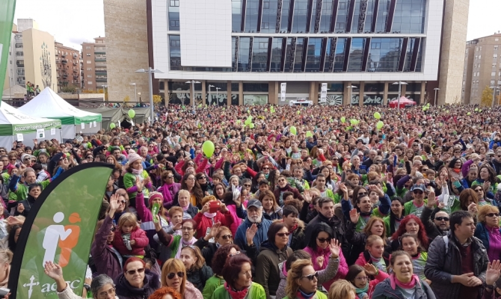 Una marcha ‘verde’ que bate r&eacute;cords de solidaridad frente al c&aacute;ncer