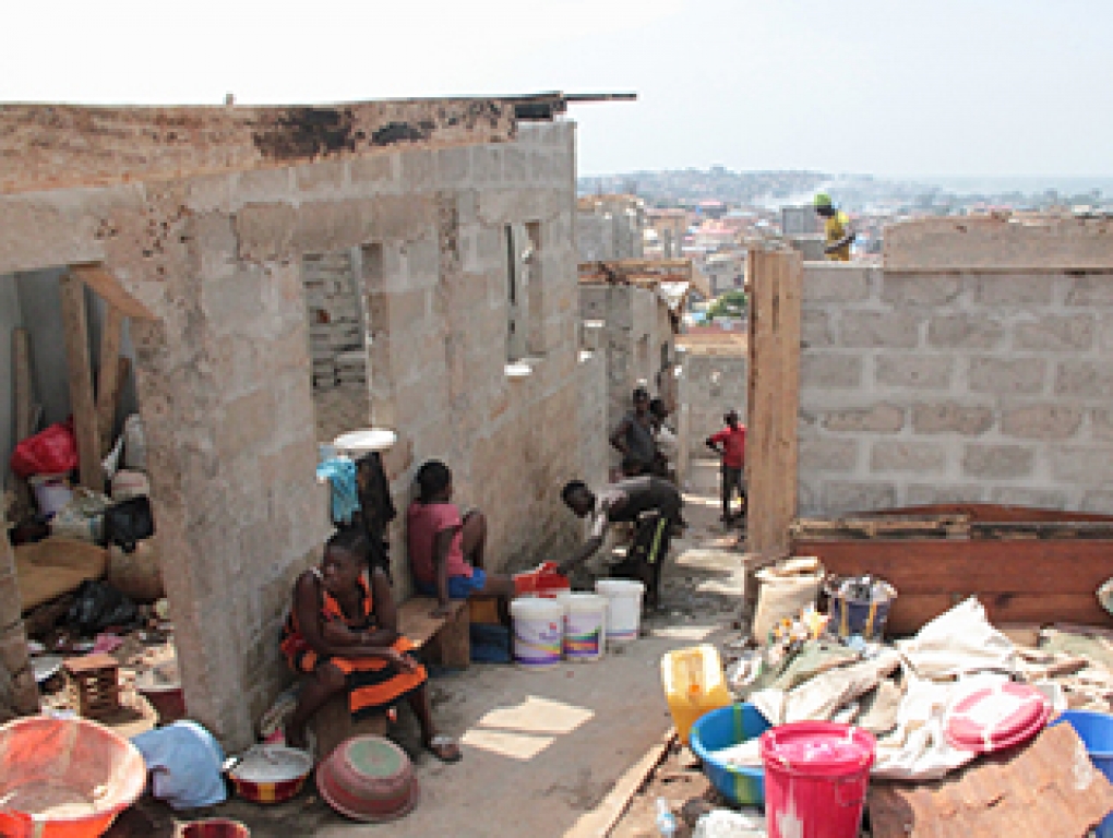 Pasado y presente de Angola Town gracias a Don Bosco Fambul: de suburbio a barrio modelo en Freetown