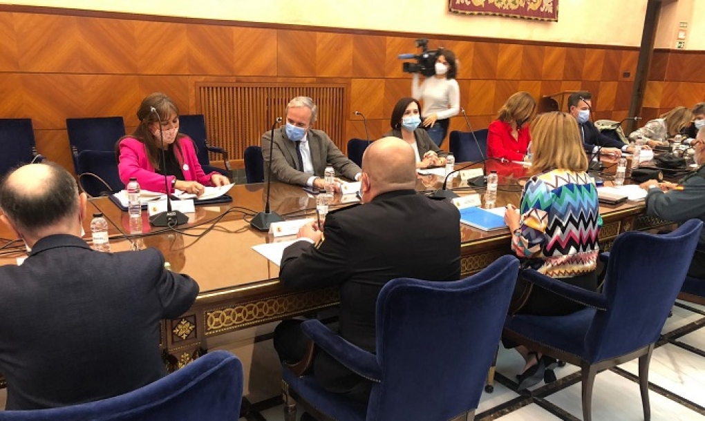 España supera el millón de contagios por COVID-19 tras registrar otro récord de casos diarios, 16.973, además de 156 fallecidos