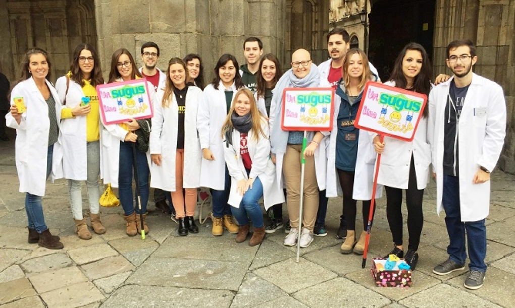 Estudiantes de Medicina salen a la calle para recaudar fondos destinados a la compra de juguetes a niños desfavorecidos