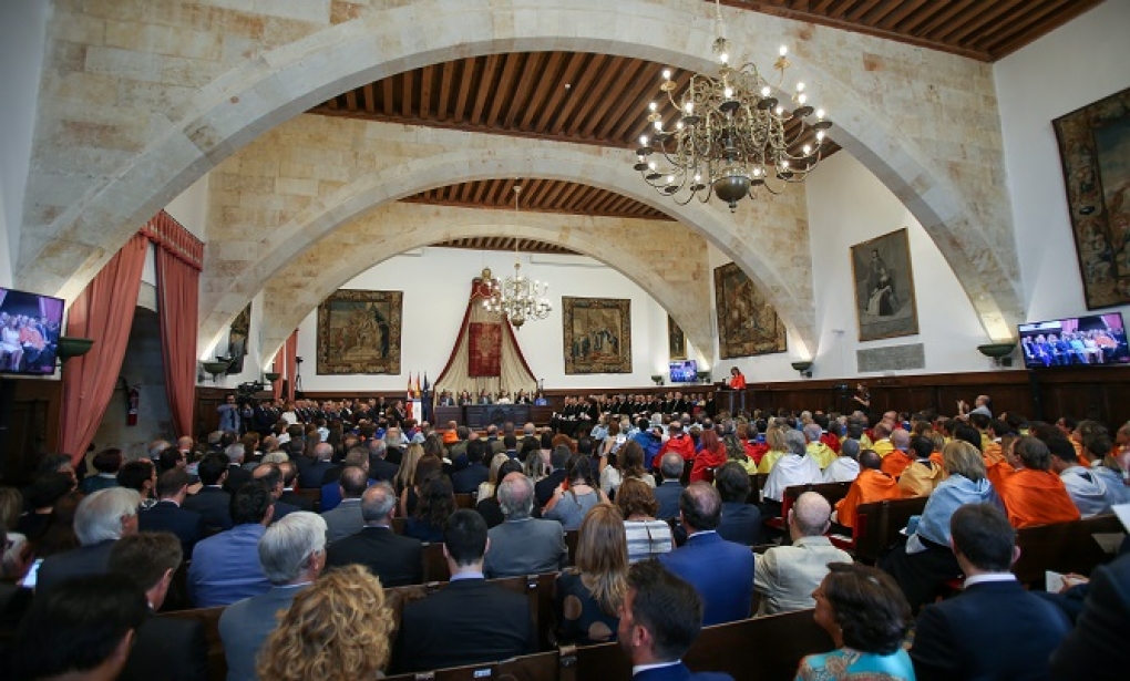 Juan Jesús Cruz: «Los avances en cáncer dan miedo por el riesgo de que el oncólogo pierda su gran objetivo, el enfermo»