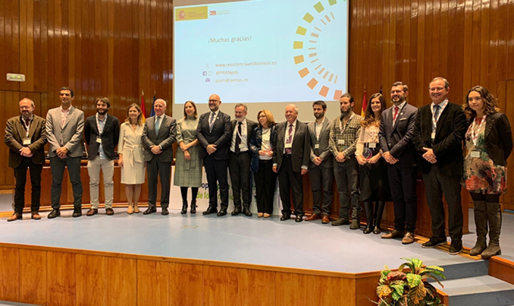Sanidad impulsará la formación de los profesionales sanitarios sobre antibióticos